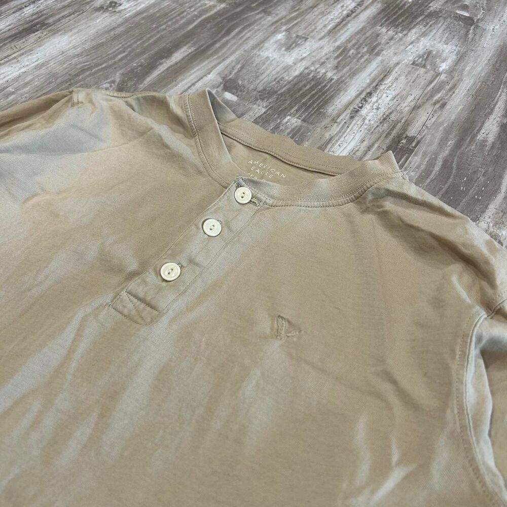 American Eagle Men's preppy casual tan long sleeve shirt